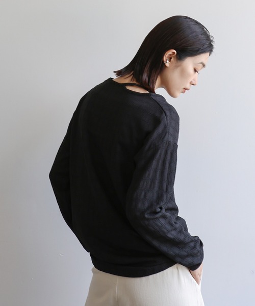 select MOCA Et（セレクトモカエト）の「【Et】Asymmetrical Neck Shirring Tops（Tシャツ/カットソー・レディース・ブラック/ホワイト/ベージュ・FREE）」の19枚目の写真