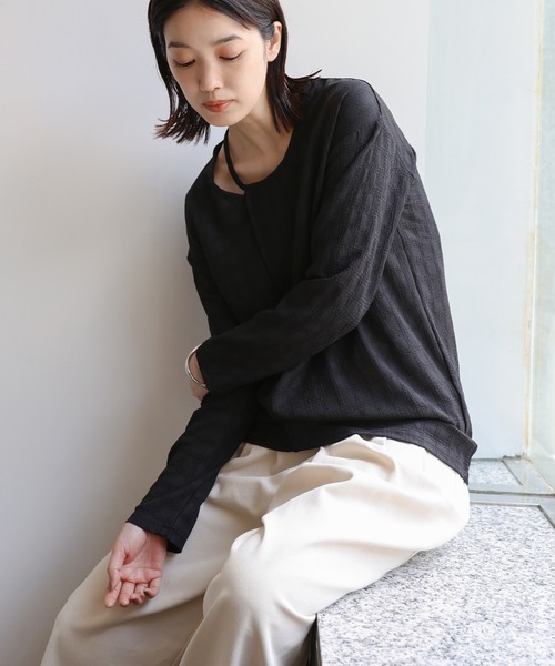 select MOCA Et（セレクトモカエト）の「【Et】Asymmetrical Neck Shirring Tops（Tシャツ/カットソー・レディース・ブラック/ホワイト/ベージュ・FREE）」の20枚目の写真