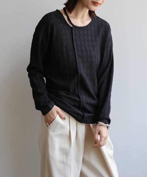 select MOCA Et（セレクトモカエト）の「【Et】Asymmetrical Neck Shirring Tops（Tシャツ/カットソー・レディース・ブラック/ホワイト/ベージュ・FREE）」の18枚目の写真