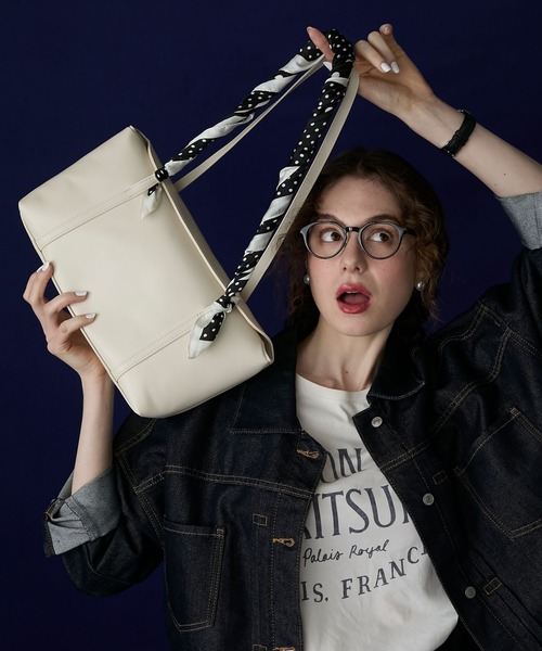 BONLECILL Marche(ボンルシールマルシェ)の「【BONLECILL Marche】ロングハンドルフラップボストンバッグ(ボストンバッグ・レディース・イエロー/ブラック/ホワイト/ブラウン・FREE)」の5枚目の写真