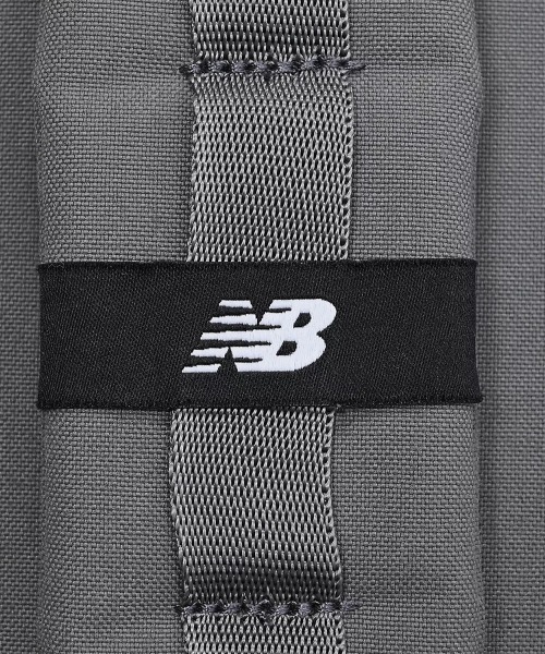 NEW BALANCE（ニューバランス）の「New Balance 2way Tote Bag（ニューバランス 2way トートバッグ）（トートバッグ・メンズ・ブラック/グレー系・FREE）」の12枚目の写真