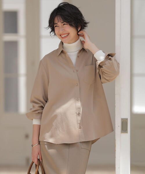 J.PRESS Ladies(J.プレス レディス)の「ピーチポプリン シャツ(シャツ/ブラウス・レディース・ベージュ系/黄土色系/ブラック系・XS)」の2枚目の写真