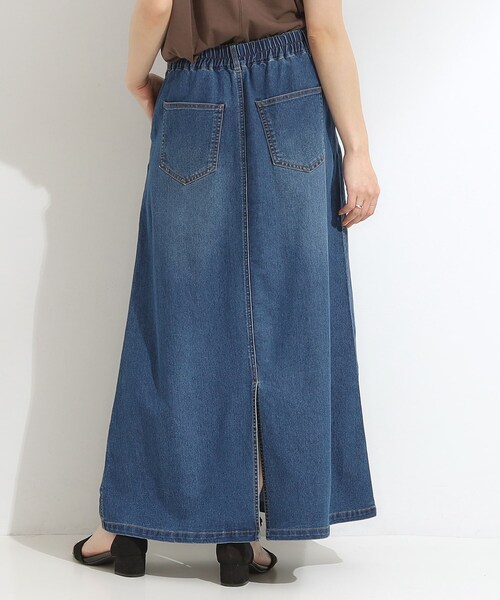 SHOO・LA・RUE(シューラルー)の「【洗える/S-LL】大人カジュアル デニムロングスカート(デニムスカート・レディース・ブルー/ネイビー・01/02/04/03)」の14枚目の写真