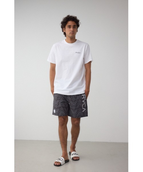 AZUL by moussy（アズールバイマウジー）の「RVCA SHOWER SLIDE（サンダル・メンズ・ブラック・MEDIUM/LARGE）」の4枚目の写真