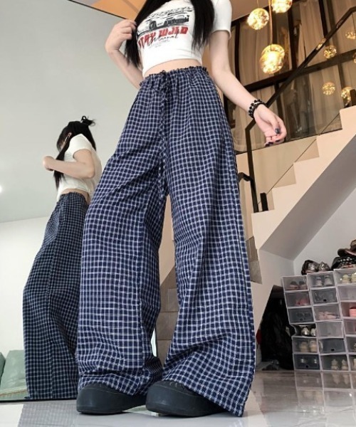 LADY LIKE(レディライク)の「チェック柄ワイドイージーパンツ(その他パンツ・レディース・サックスブルー/ベージュ/ネイビー・M)」の5枚目の写真