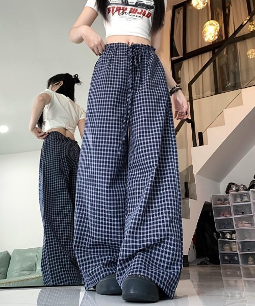 LADY LIKE(レディライク)の「チェック柄ワイドイージーパンツ(その他パンツ・レディース・サックスブルー/ベージュ/ネイビー・M)」の8枚目の写真