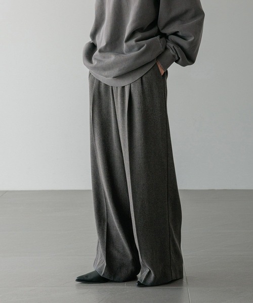 LOWRYS FARM(ローリーズファーム)の「【LFM(U)】TRワイドタックパンツ 455574(その他パンツ・メンズ・ブラウン/その他/チャコールグレー・MEDIUM/LARGE)」の2枚目の写真