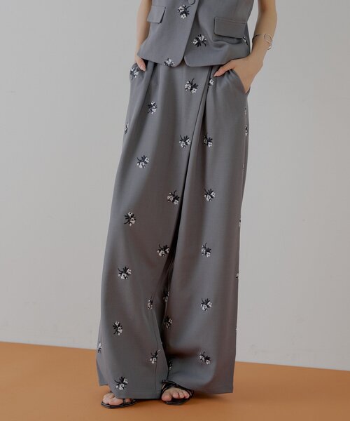 SALON by Chico】フラワー刺繍ラップデザインスラックスパンツ（その他