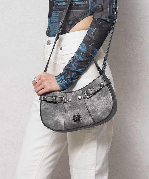 EVRIS（エヴリス）の「【EVRIS/エヴリス】SUNNY アンティークPU ムーン型ミニショルダーバッグ（ショルダーバッグ・レディース・ブラック/シルバー/グレイッシュベージュ・FREE）」の22枚目の写真