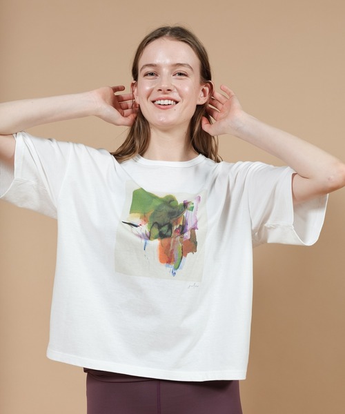 Julier Yoga and Relax（ジュリエヨガアンドリラックス）の「Julier KanakoSasakiコラボ プリントTシャツ（Tシャツ/カットソー・レディース・ホワイト×ブルー/ホワイト×グリーン・FREE）」の2枚目の写真