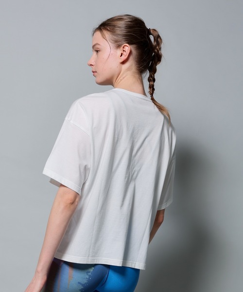 Julier Yoga and Relax（ジュリエヨガアンドリラックス）の「Julier KanakoSasakiコラボ プリントTシャツ（Tシャツ/カットソー・レディース・ホワイト×ブルー/ホワイト×グリーン・FREE）」の10枚目の写真