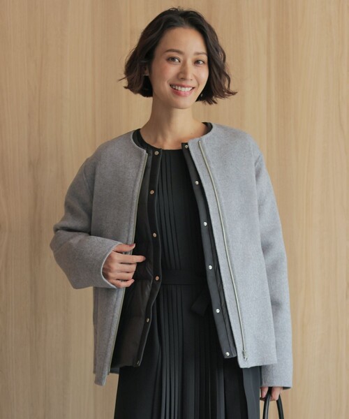 J.PRESS(ジェイプレス)の「ウールナイロンリバー ノーカラー コート(ノーカラーコート・レディース・ダルブルー系/ベージュ系/ライトグレー系・11/9)」の2枚目の写真