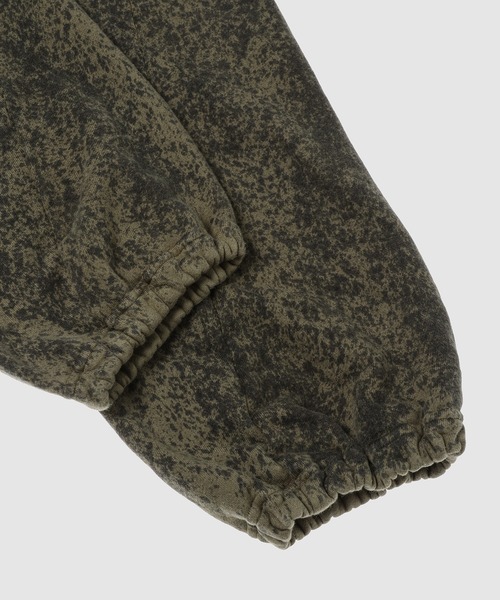 NOMA t.d.(ノーマティーディー)の「Hand Dye Twist Pants(スウェットパンツ・メンズ・オリーブ×ブラック・3/2)」の5枚目の写真