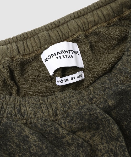 NOMA t.d.(ノーマティーディー)の「Hand Dye Twist Pants(スウェットパンツ・メンズ・オリーブ×ブラック・3/2)」の7枚目の写真