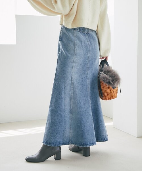 La boutique BonBon（ラブティックボンボン）の「【今すぐお届け！・美シルエット】リボンデニムマーメイドマキシスカート（デニムスカート・レディース・サックスブルー/ネイビー・36/38）」の5枚目の写真