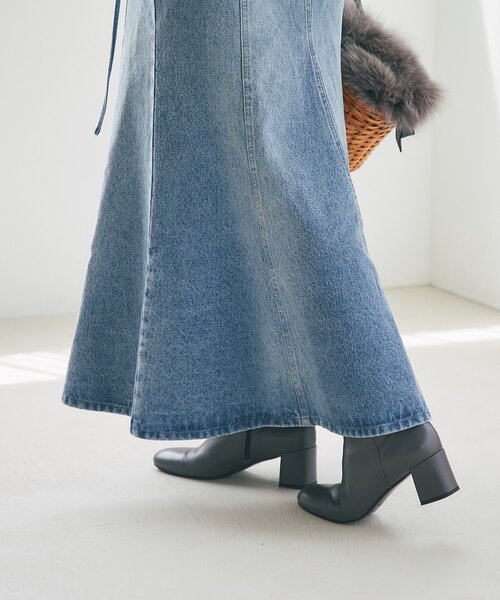 La boutique BonBon（ラブティックボンボン）の「【今すぐお届け！・美シルエット】リボンデニムマーメイドマキシスカート（デニムスカート・レディース・サックスブルー/ネイビー・36/38）」の7枚目の写真