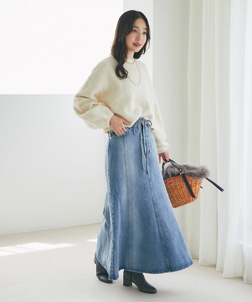 La boutique BonBon（ラブティックボンボン）の「【今すぐお届け！・美シルエット】リボンデニムマーメイドマキシスカート（デニムスカート・レディース・サックスブルー/ネイビー・36/38）」の9枚目の写真