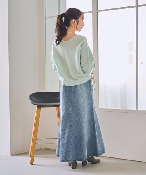 La boutique BonBon（ラブティックボンボン）の「【今すぐお届け！・美シルエット】リボンデニムマーメイドマキシスカート（デニムスカート・レディース・サックスブルー/ネイビー・36/38）」の14枚目の写真