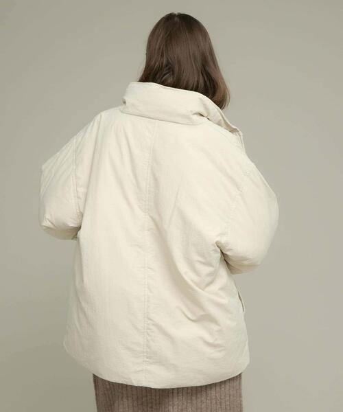 URBAN RESEARCH Sonny Label（アーバンリサーチサニーレーベル）の「撥水スタンドダウンジャケット（ダウンジャケット/コート・レディース・ブラック/ライトカーキ/ホワイト系その他・FREE）」の16枚目の写真