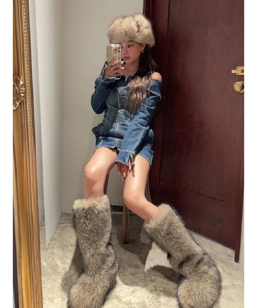 EVRIS（エヴリス）の「ファイクファーモンスターブーツ【インソール入】（ブーツ・レディース・ベージュ/ブラウン・SMALL/MEDIUM/LARGE）」の4枚目の写真