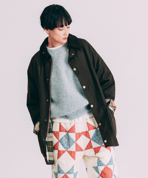Barbour（バブアー）の「Barbour/バブアー 別注OS Beaufort ピーチスキン custom lining/オーバーサイズ ビューフォート カスタム ライニング（その他アウター・レディース・ブラック/オリーブ・38）」の8枚目の写真