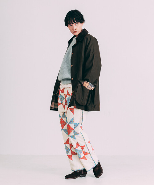 Barbour（バブアー）の「Barbour/バブアー 別注OS Beaufort ピーチスキン custom lining/オーバーサイズ ビューフォート カスタム ライニング（その他アウター・レディース・ブラック/オリーブ・38）」の13枚目の写真