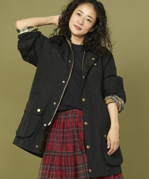 Barbour（バブアー）の「Barbour/バブアー 別注OS Beaufort ピーチスキン custom lining/オーバーサイズ ビューフォート カスタム ライニング（その他アウター・レディース・ブラック/オリーブ・38）」の22枚目の写真