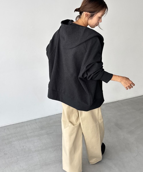 CANAL JEAN（キャナルジーン）の「choice_cnl/SEIRTAND　スウェットZIPパーカー（パーカー・レディース・オートミール/チャコールグレー・MEDIUM/LARGE）」の11枚目の写真