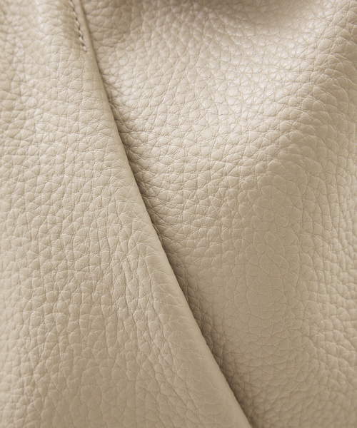 LOWELL things（ロウェル　シングス）の「Sque/ギャザーワンショルダーバッグ/A4サイズ/2WAY（トートバッグ・レディース・ブラック/アイボリー・フリー）」の15枚目の写真