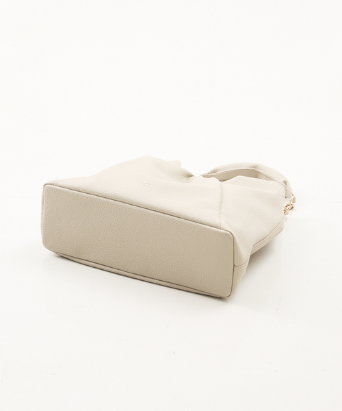 LOWELL things（ロウェル　シングス）の「Sque/ギャザーワンショルダーバッグ/A4サイズ/2WAY（トートバッグ・レディース・ブラック/アイボリー・フリー）」の17枚目の写真