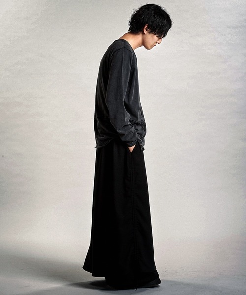 NO ID.（ノーアイディ）の「【NO ID.】Multi-Seam Zip Pullover / マルチ シーム ジップ プルオーバー（Tシャツ/カットソー・メンズ・ブラック/ホワイト/グレー・2(M)/1(S)）」の4枚目の写真
