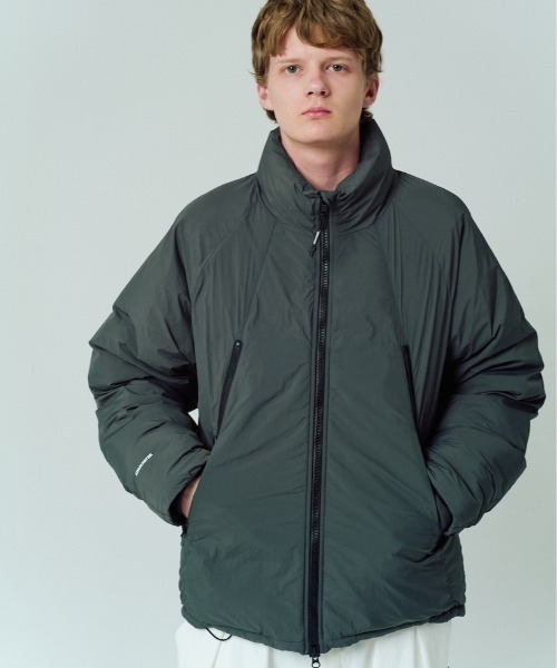 ADAM PATEK（アダムパテック）の「【ADAMPATEK/アダムパテック】stand down jacket スタンドカラージャケット（ブルゾン・レディース・グレー/ブラック・2/1）」の21枚目の写真