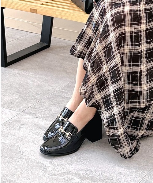 REZOY（リゾイ）の「【REZOY】ゴールドビットヒールローファー（ローファー・レディース・ブラック系その他/ブラック・23.5cm/23cm/22.5cm/22cm/24.5cm/24cm）」の2枚目の写真