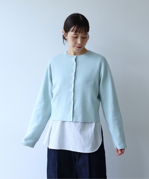 yuni（ユニ　）の「コットンスムース　ショートカーディガン（カーディガン/ボレロ・レディース・ブラウン/ブルー/サックスブルー/ブラック・FREE）」の4枚目の写真