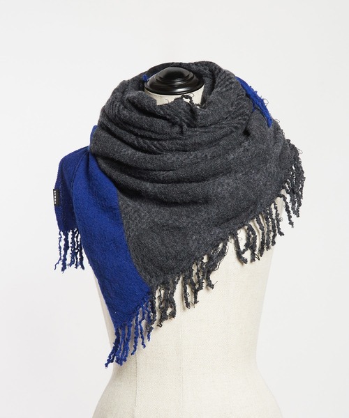 gomme（ゴム）の「縮絨ドットストール（ストール/ショール・レディース・アイボリー/グレー/チャコールグレー/レッド・FREE）」の8枚目の写真