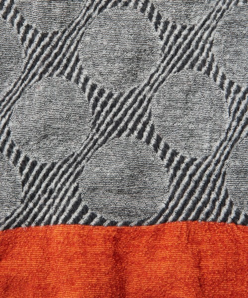 gomme（ゴム）の「縮絨ドットストール（ストール/ショール・レディース・アイボリー/グレー/チャコールグレー/レッド・FREE）」の12枚目の写真