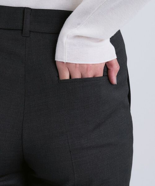 INDIVI(インディヴィ)の「【日本製/スーツ/通勤】シルクウールストレッチ テーパードパンツ(その他パンツ・レディース・チャコール/ネイビー・38/13/05/36/15 /19/40)」の17枚目の写真