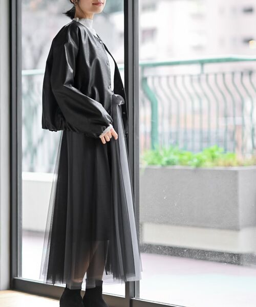 rps（アールピーエス）の「合皮ノーカラーバルーン袖ブルゾン（ブルゾン・レディース・ブラック/グレイッシュベージュ/ダークブラウン・フリー）」の13枚目の写真