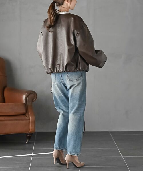 rps（アールピーエス）の「合皮ノーカラーバルーン袖ブルゾン（ブルゾン・レディース・ブラック/グレイッシュベージュ/ダークブラウン・フリー）」の21枚目の写真