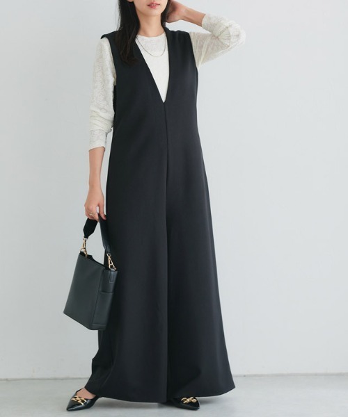 Pierrot（ピエロ）の「Vネックフレアヘムオールインワン（つなぎ/オールインワン・レディース・ブラック/チャコール・L/M/PM）」の21枚目の写真