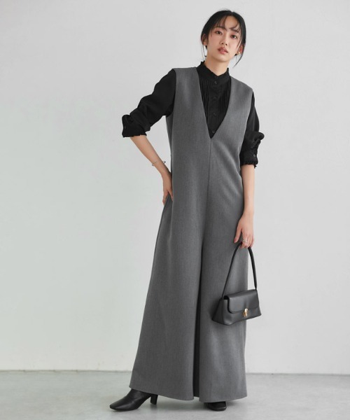 Pierrot（ピエロ）の「Vネックフレアヘムオールインワン（つなぎ/オールインワン・レディース・ブラック/チャコール・L/M/PM）」の7枚目の写真