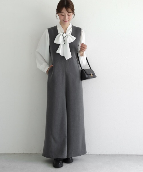 Pierrot（ピエロ）の「Vネックフレアヘムオールインワン（つなぎ/オールインワン・レディース・ブラック/チャコール・L/M/PM）」の11枚目の写真