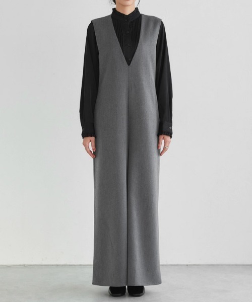 Pierrot（ピエロ）の「Vネックフレアヘムオールインワン（つなぎ/オールインワン・レディース・ブラック/チャコール・L/M/PM）」の15枚目の写真