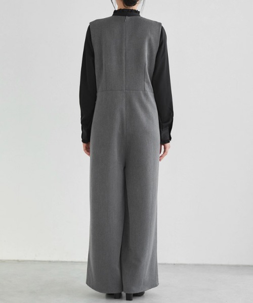 Pierrot（ピエロ）の「Vネックフレアヘムオールインワン（つなぎ/オールインワン・レディース・ブラック/チャコール・L/M/PM）」の17枚目の写真