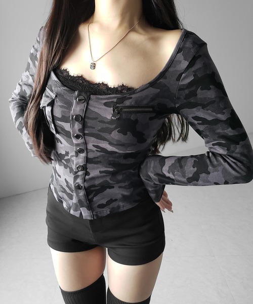 me+em select(ミームセレクト)の「【 2color 】カモフラアウトポケットスクエアネック長袖スリムTシャツ / camouflage out pocket square neck long sleeve slim T-shirt ※※(Tシャツ/カットソー・レディース・カーキ/グレー・FREE)」の16枚目の写真