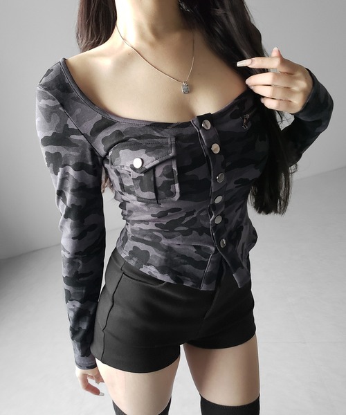 me+em select(ミームセレクト)の「【 2color 】カモフラアウトポケットスクエアネック長袖スリムTシャツ / camouflage out pocket square neck long sleeve slim T-shirt ※※(Tシャツ/カットソー・レディース・カーキ/グレー・FREE)」の10枚目の写真