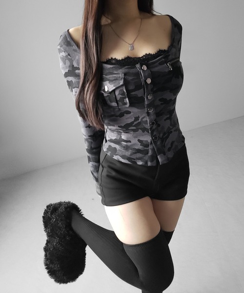 me+em select(ミームセレクト)の「【 2color 】カモフラアウトポケットスクエアネック長袖スリムTシャツ / camouflage out pocket square neck long sleeve slim T-shirt ※※(Tシャツ/カットソー・レディース・カーキ/グレー・FREE)」の19枚目の写真