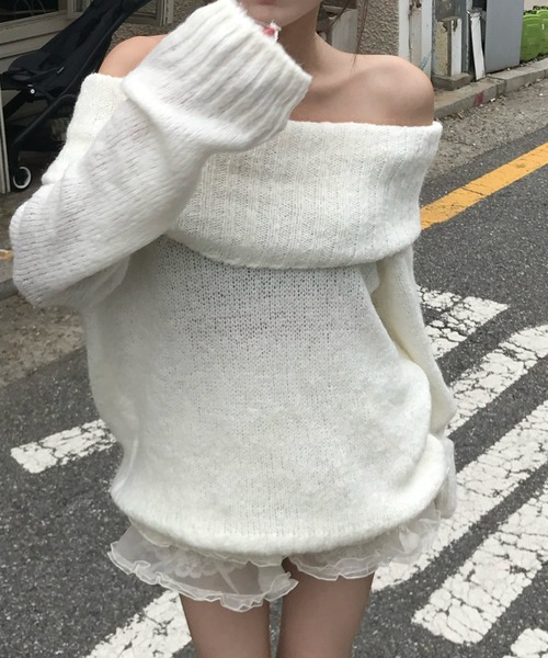 FAVORITO(ファヴォリート)の「ボートネックニットトップス(ニット/セーター・レディース・グリーン/ダークグレー/オフホワイト・F)」の4枚目の写真