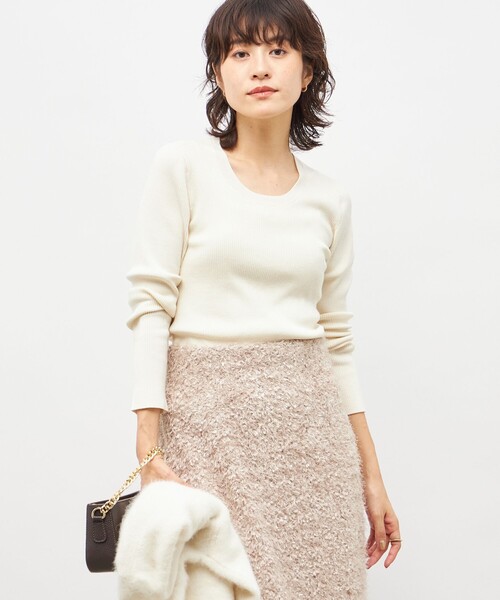 NOLLEY’S Sophi（ノーリーズソフィ）の「《アンサンブル対応》《手洗い可能》カシミヤ混リブUネックプルオーバー（ニット/セーター・レディース・アイボリー/イエロー/サックスブルー/ブラック・36/38）」の3枚目の写真