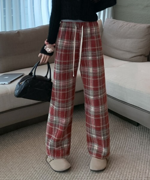 2ly2(トゥーリートゥー)の「裏起毛であったか!チェック柄ワイドパンツ(その他パンツ・レディース・レッド/ブラウン/ネイビー/ブルー・FREE)」の4枚目の写真